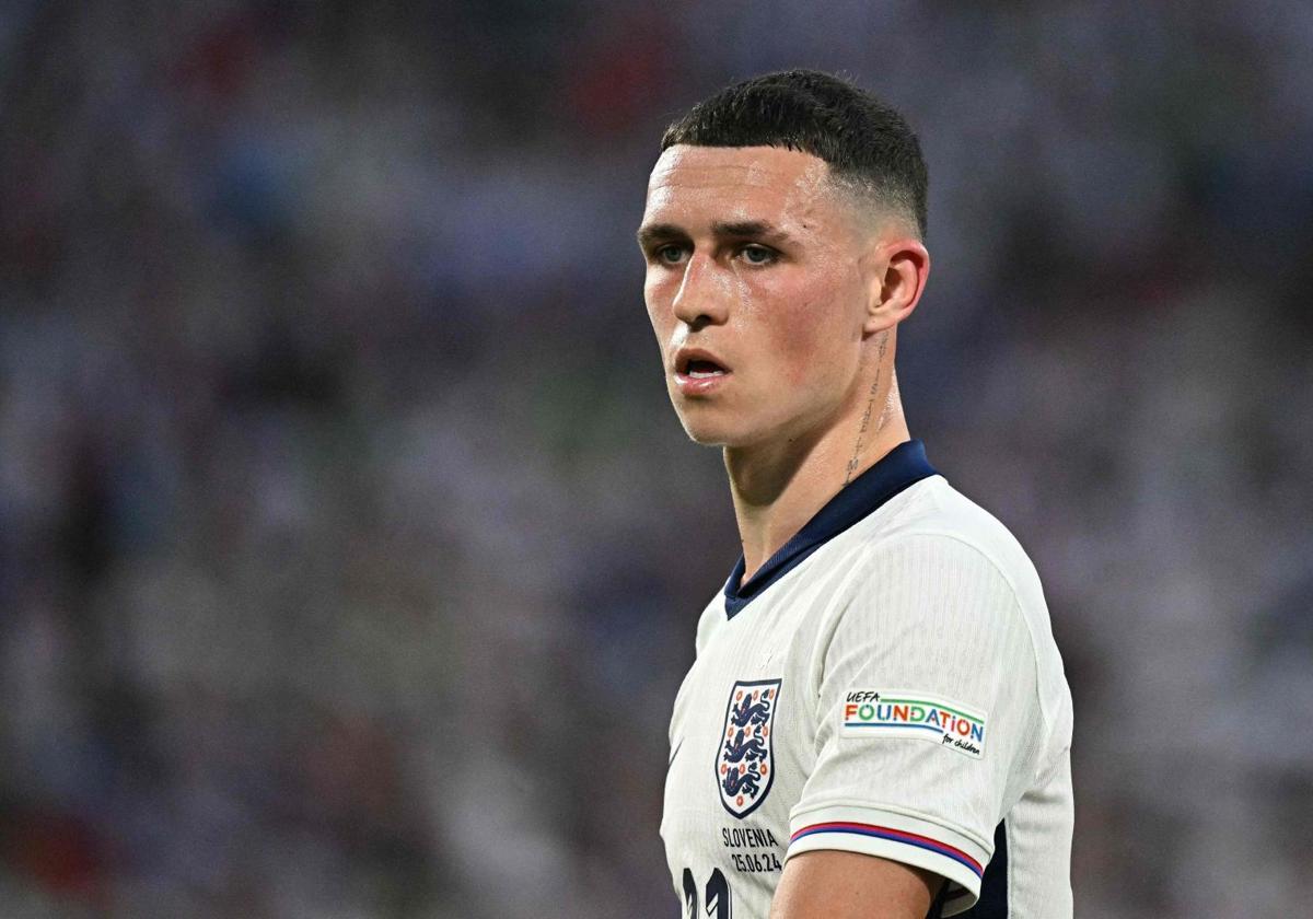 Phil Foden, durante el duelo entre Inglaterra y Eslovenia.