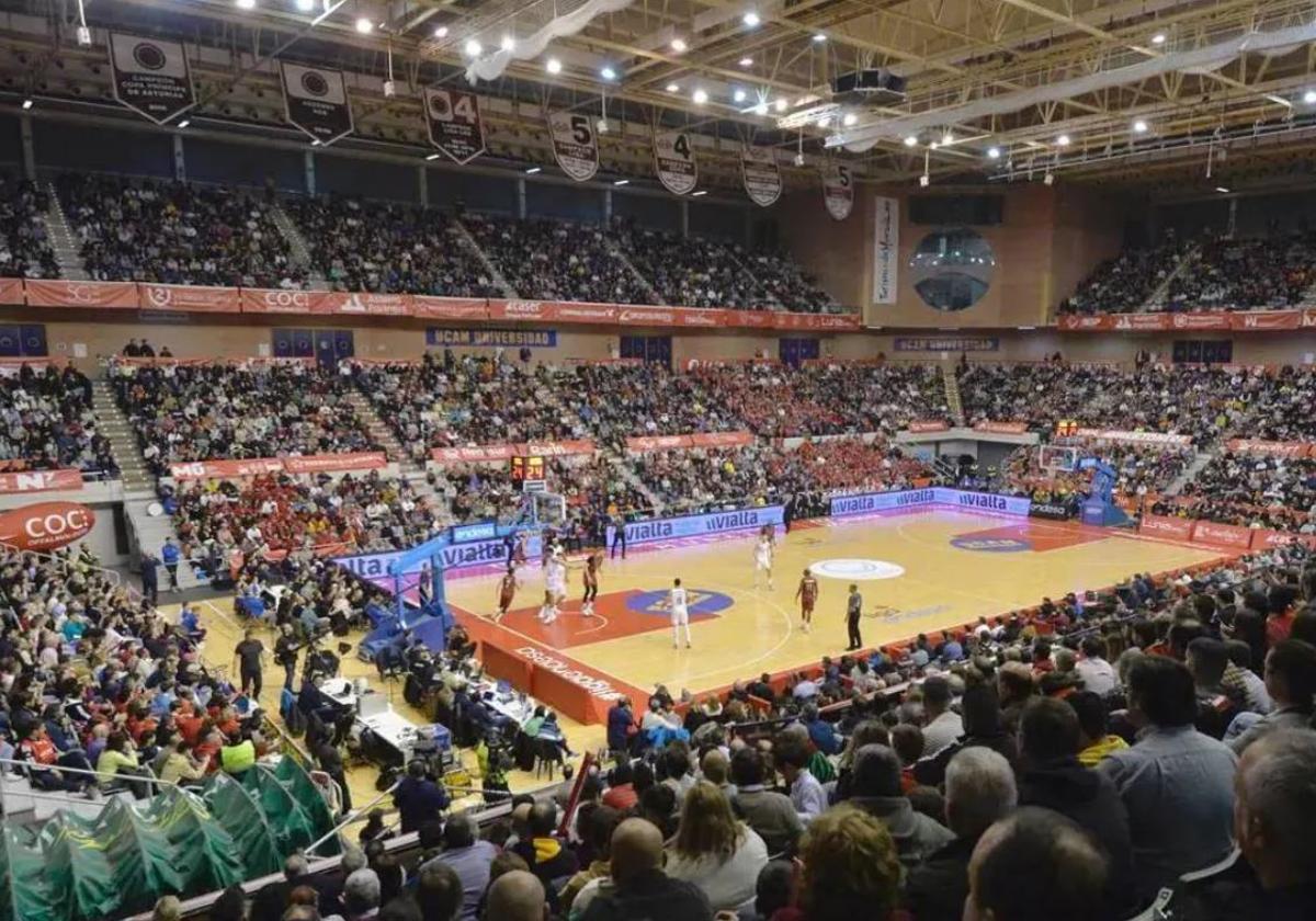 El Palacio de los Deportes de Murcia durante un partido, donde se disputará la Supercopa de España de baloncesto.