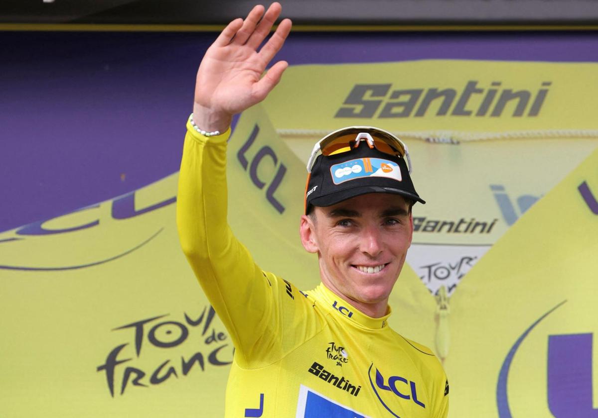 Romain Bardet, primer maillot amarillo del Tour de Francia 2024.