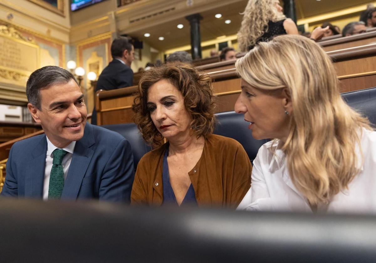 Pedro Sánchez, María Jesús Montero y Yolanda Díaz duante la sesión de control al Gobierno de la semana pasada.