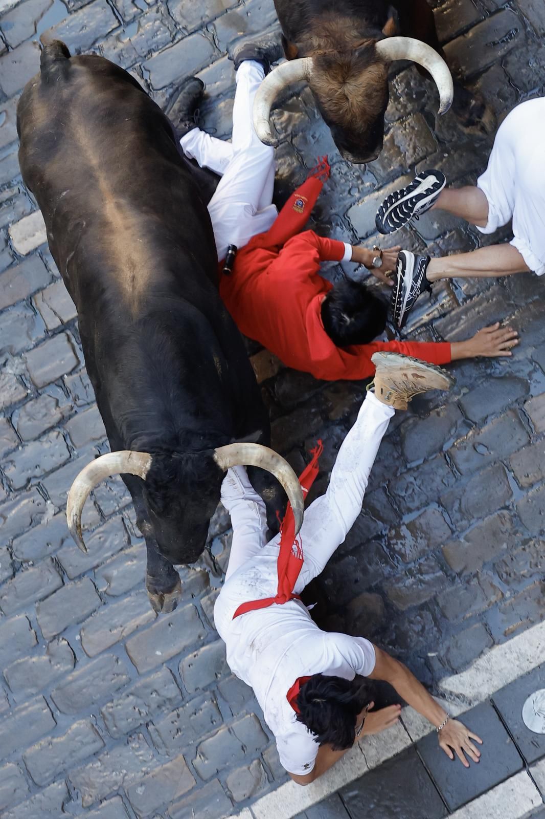 La carrera, sin heridas de asta aunque sí con varios traumatismos, ha durado 4 minutos y 7 segundos al resistirse dos toros a entrar en chiqueros.