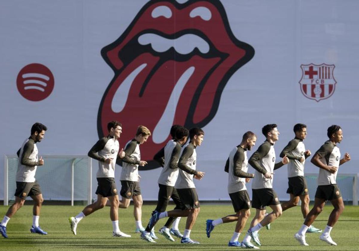 Los jugadores del Barça entrenando durante la tmporada pasada.