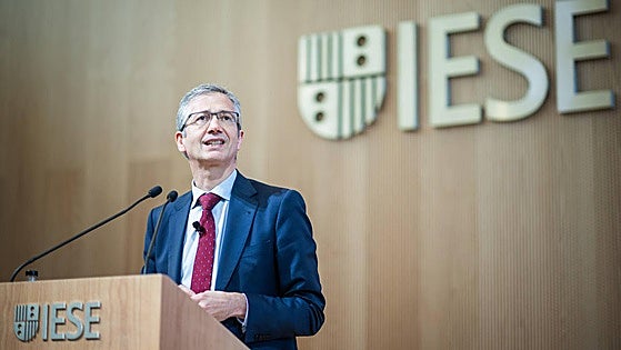 Hernández de Cos ficha por el IESE como profesor tras dejar el Banco de España
