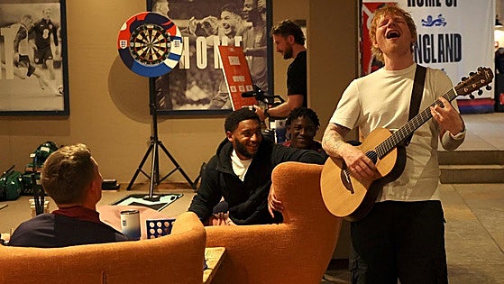 Inglaterra en la República de Weimar: 'resort' de lujo, veto a las familias y Ed Sheeran