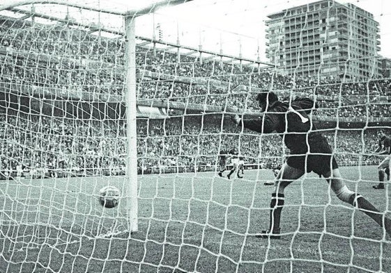 Marcelino batió de cabeza al portero de la selección rusa Lev Yashin y logró para España su primer título de campeón de Europa.