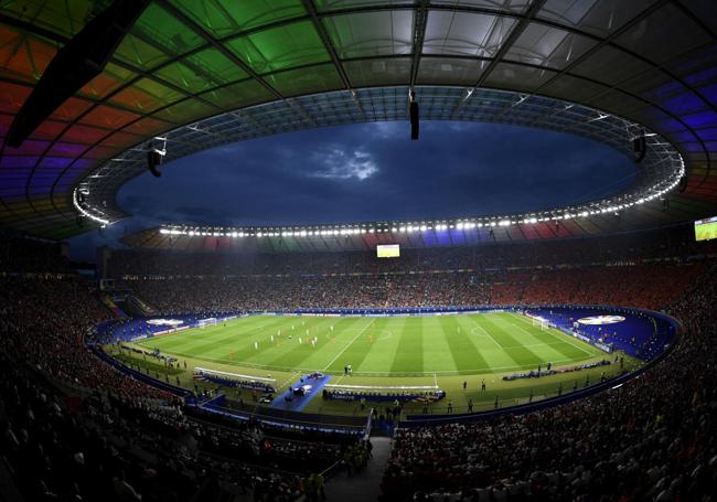 Imagen interior del Olímpico de Berlín durante un partido de la Eurocopa.