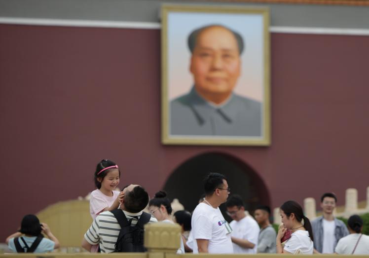 Mao ha vuelto reencarnado en Xi Jinping.