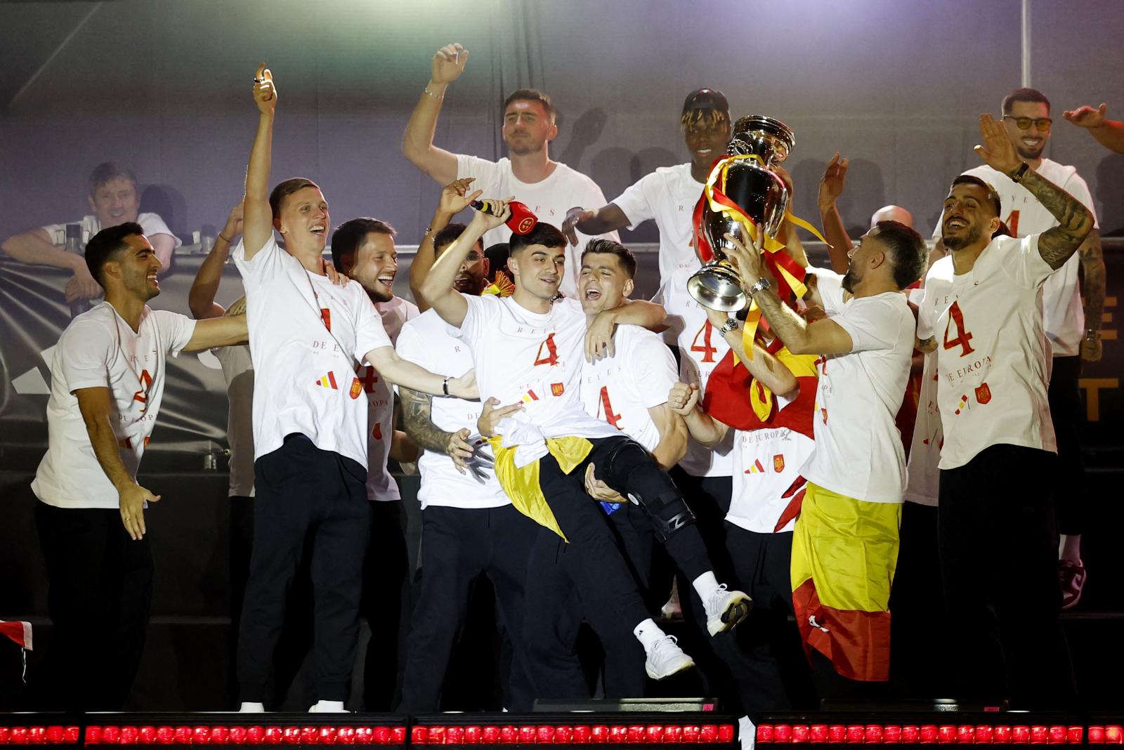 Celebración de los jugadores de España en Cibeles.