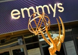 Una estatua de los Premios Emmy en Los Ángeles en 2022