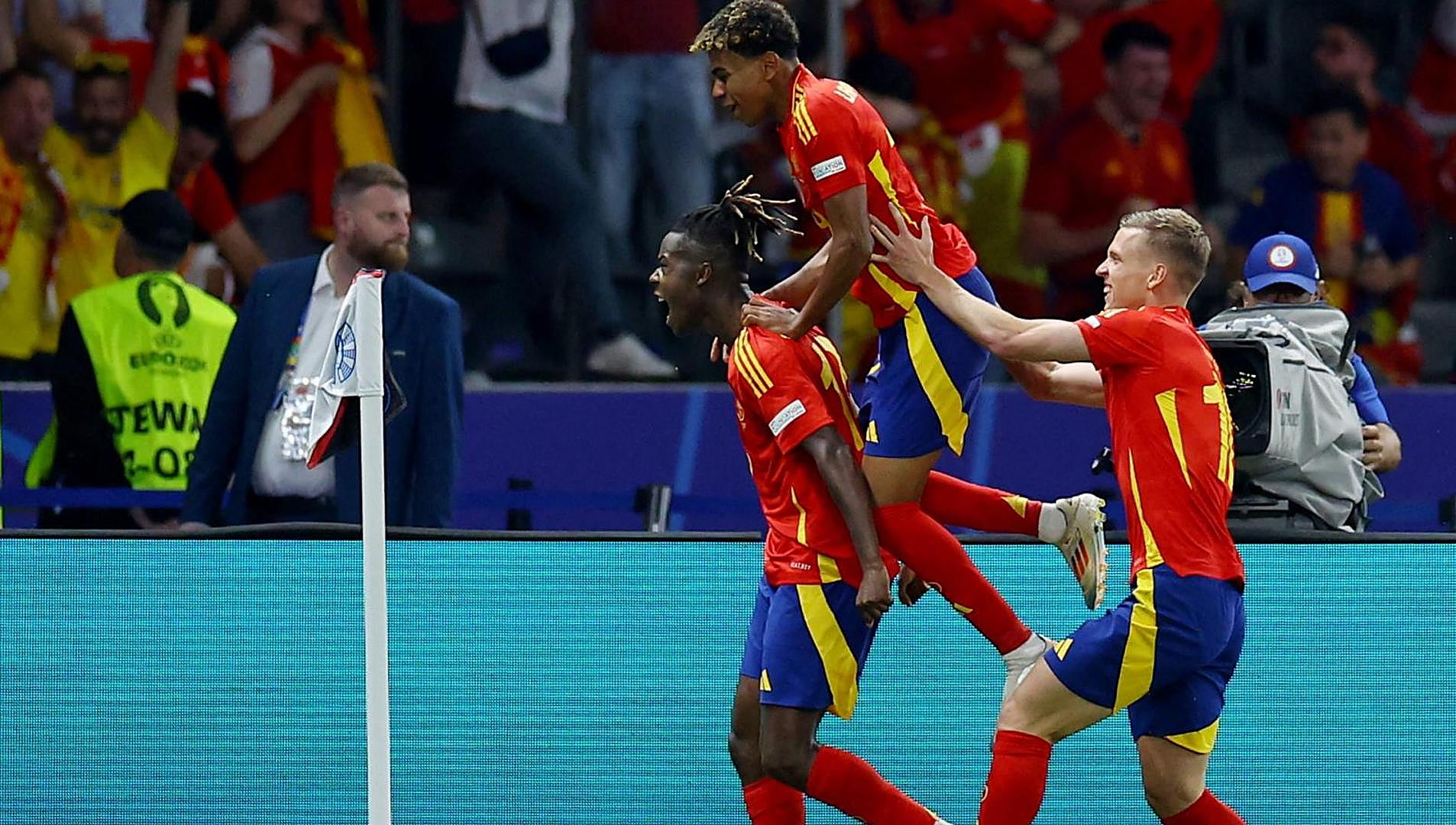 Barça Nico Williams ve Dani Olmo için hızlanıyor