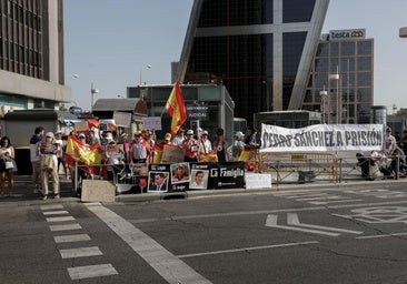 Un gran despliegue policial vuelve a blindar a Begoña Gómez ante los manifestantes