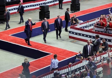 Trump se regodea del paso atrás del «peor presidente de la historia de Estados Unidos»