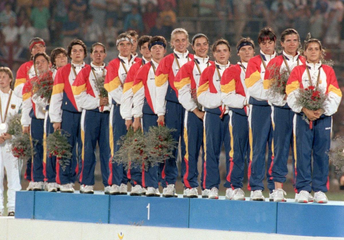 La selección femenida de Hockey hierba logró el oro en Barcelona.