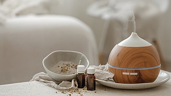 Disfruta de un aroma agradable y mantén a los mosquitos a raya con estos aceites esenciales