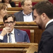 ERC pacta con el Gobierno investir a Illa a cambio de sacar a Cataluña del régimen fiscal