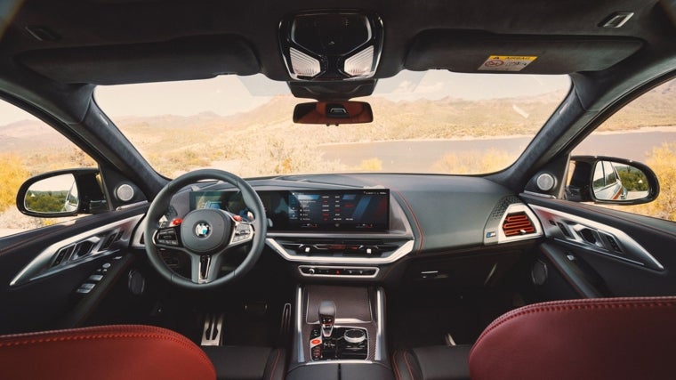 Interior del BMW XM.