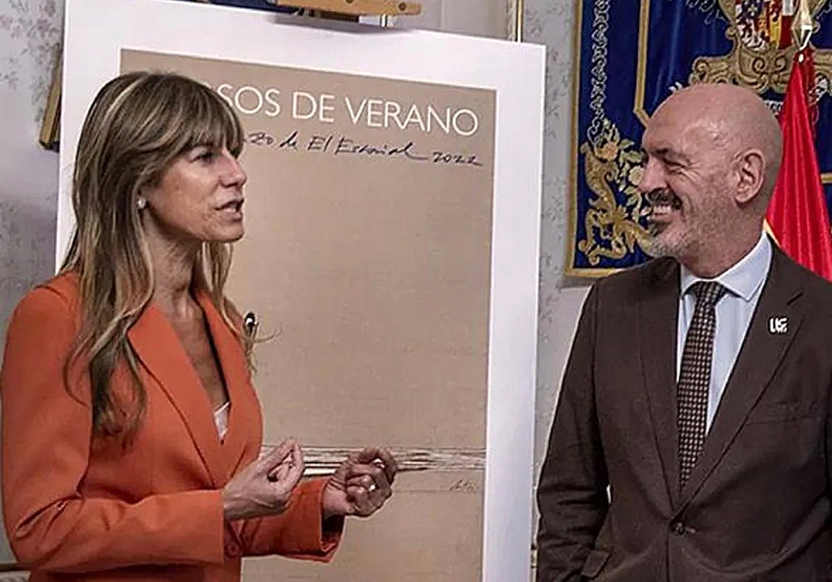 Begoña Gómez con el rector de la Complutense, Joaquín Goyache