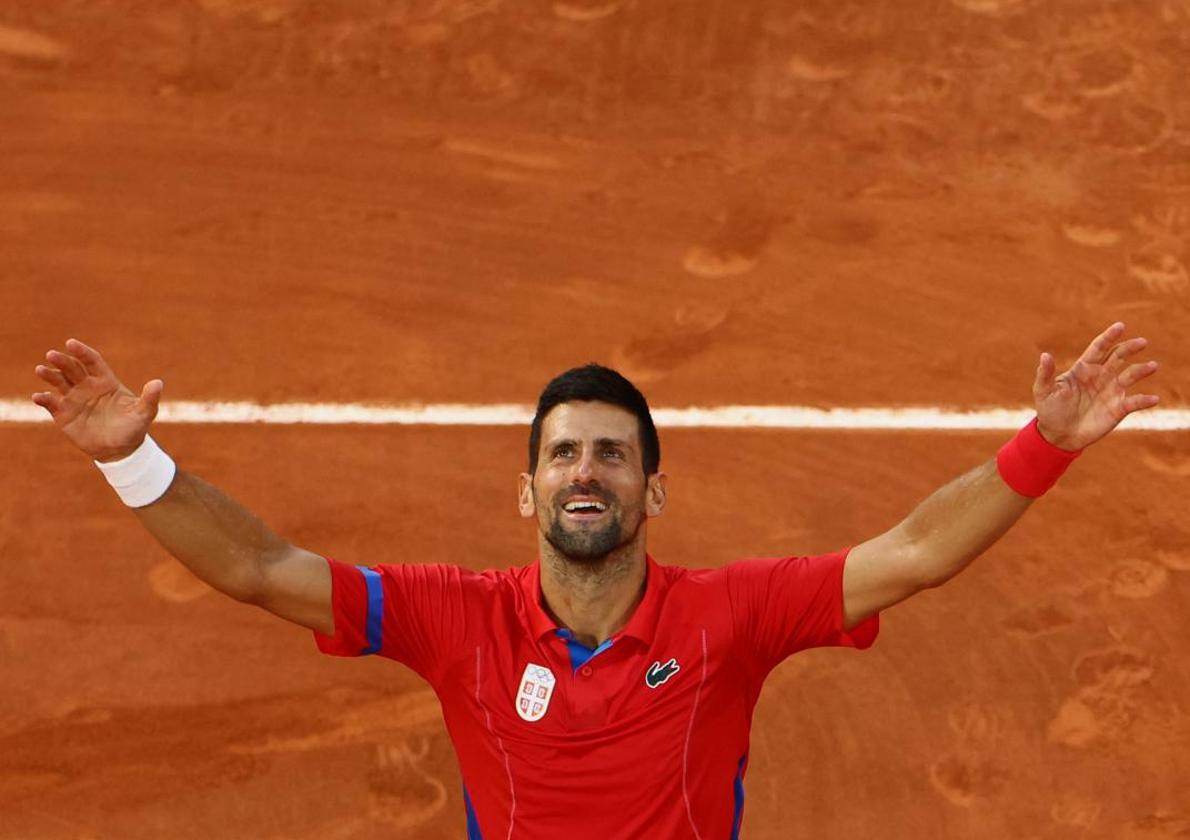 Novak Djokovic celebra su pase a la final del torneo olímpico.