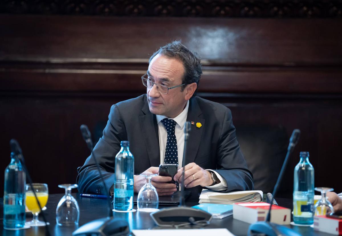 El presidente del Parlament, Josep Rull, en una reunión de la mesa del Parlament