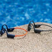 Auriculares resistentes al agua: no te quedes sin música mientras nadas