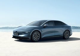 El Zeekr 007 competirá en precio con el Tesla Model 3.