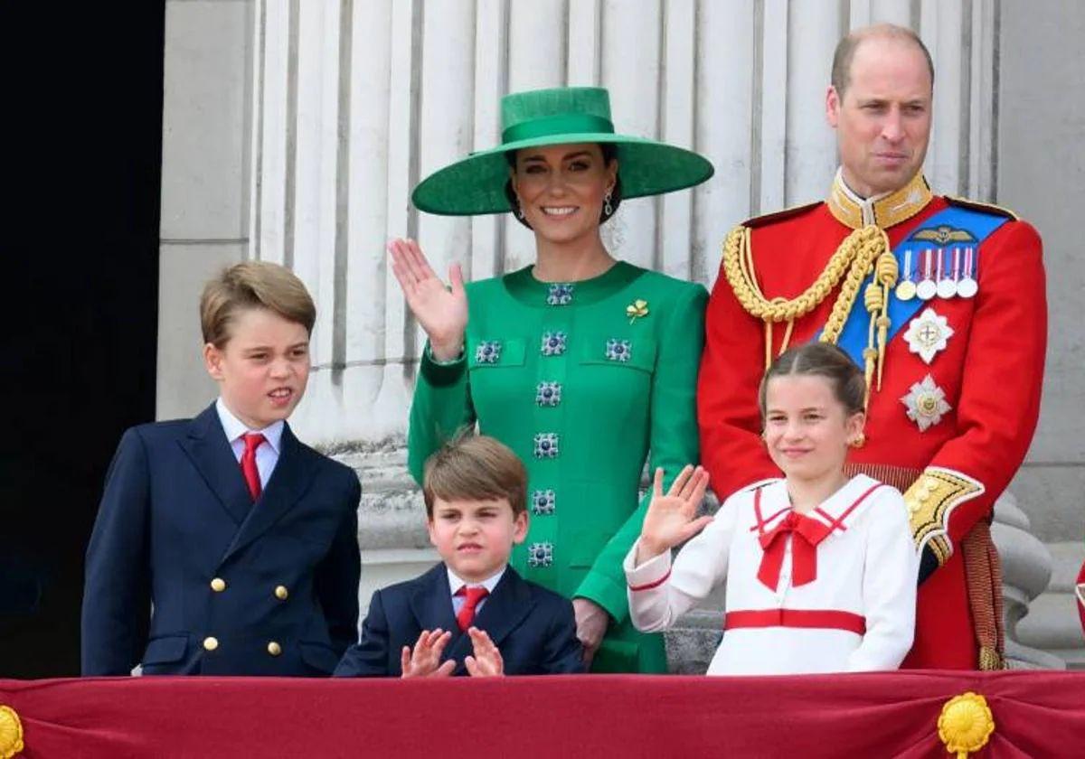 Kate Middleton, junto a su familia en el 'Trooping the Colour'.