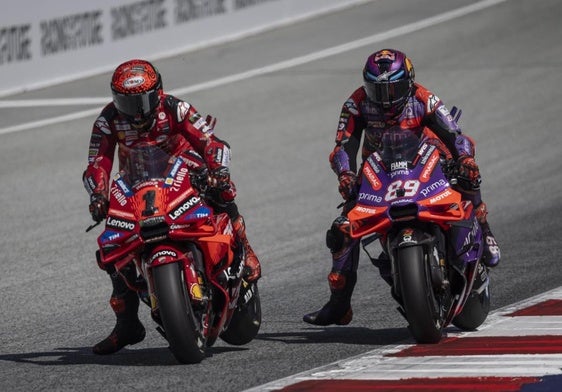 Francesco Bagnaia y Jorge Martín, durante el GP de Austria.