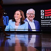 El escenario del United Center donde se desarrolla la Convención Nacional Demócrata en Chicago.