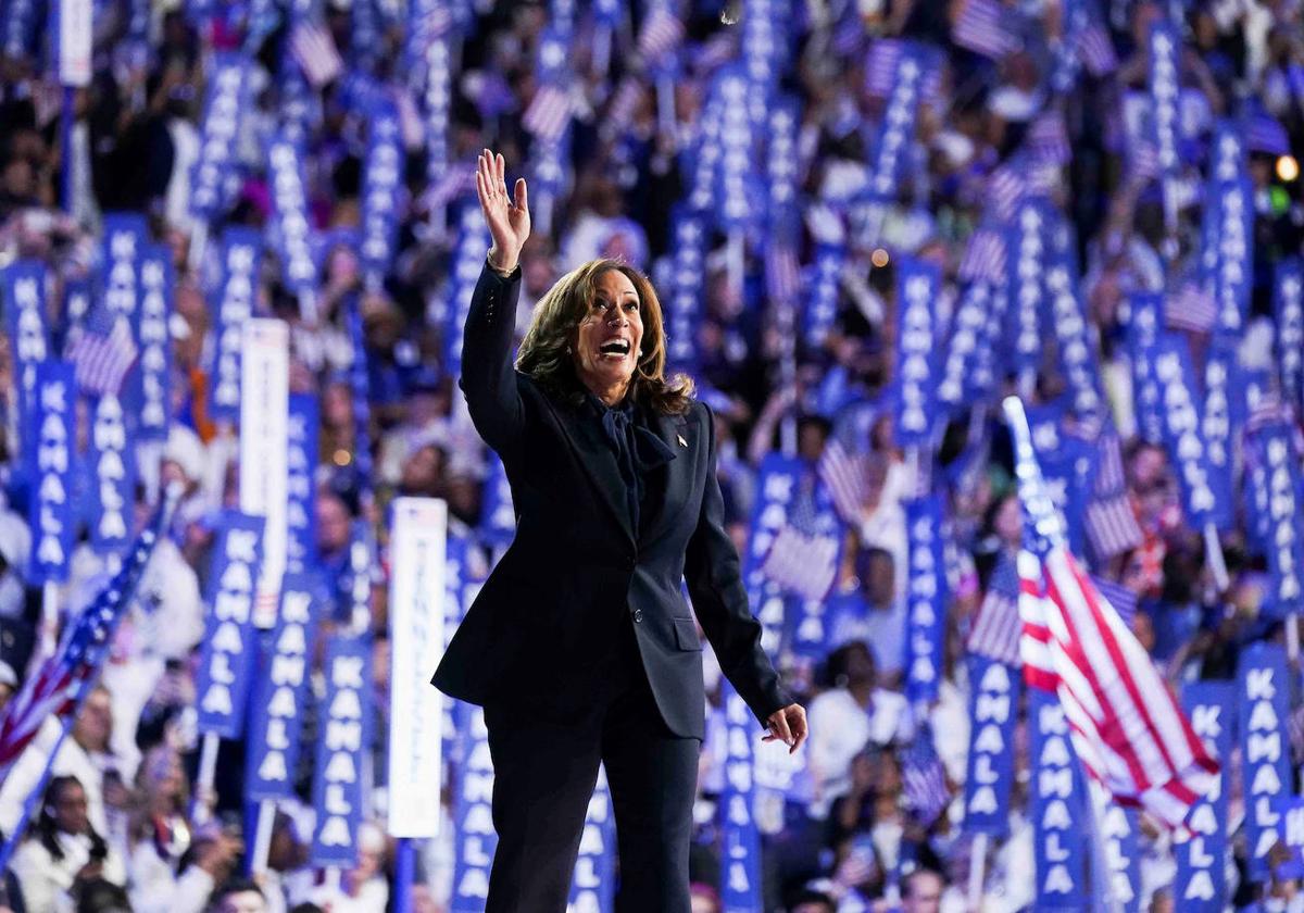 Kamala Harris se dio un baño de masas en el cierre de la convención demócrata en Chicago.