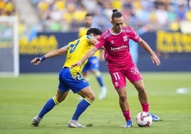 El Cádiz, en el minuto 94, salva un punto ante el Tenerife