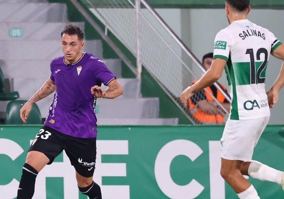 El Elche consigue su primer triunfo y deja al Córdoba colista