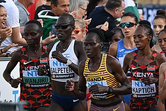 Muere la atleta olímpica Rebecca Cheptegei tras ser rociada con gasolina por su novio