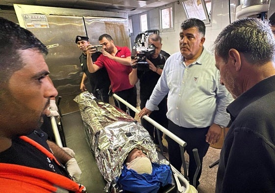 El cuerpo de la estadounidense fallecida en Nablus tras ser trasladado a un hospital.