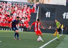 Ortuno, con un gol en los minutos finales, da la victoria al Eldense sobre el Almería