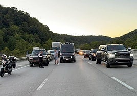 Un tiroteo sembró el pánico en una autopista interestatal en Kentucky