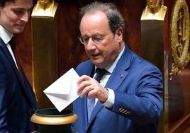 El socialista François Hollande regresó a la primera línea política en las pasadas elecciones legislativas.