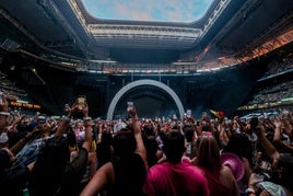 Imagen del concierto de Karol G en el Bernabéu el pasado verano.