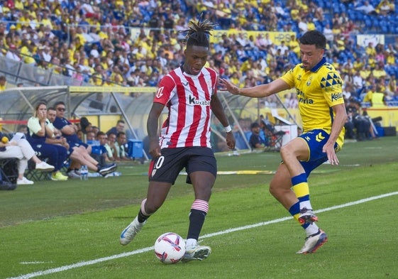 El Athletic, con uno menos, supera a Las Palmas en Gran Canaria