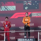 Piastri conquista Bakú, McLaren consuma el 'sorpasso' y Sainz queda señalado