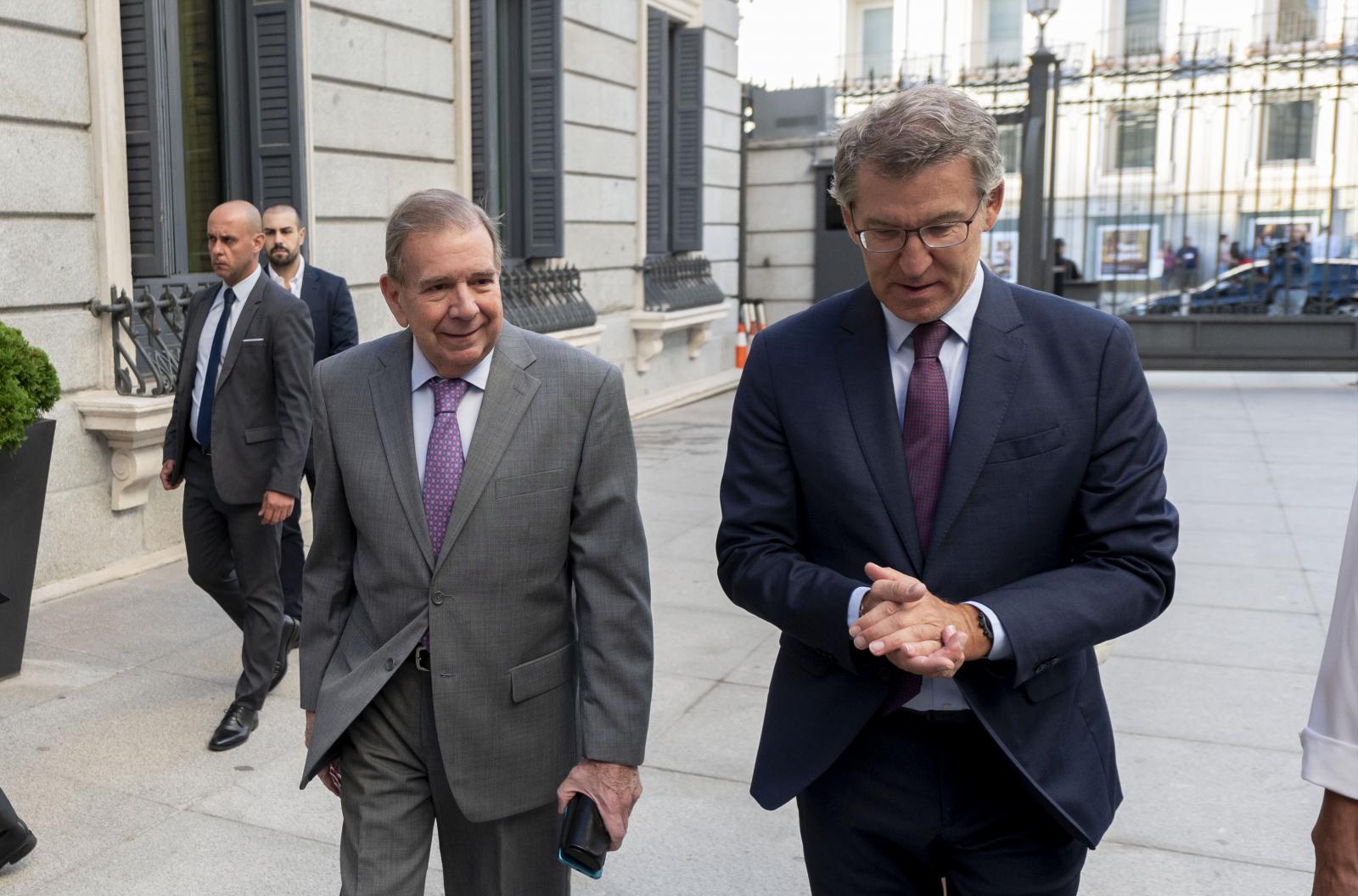 Alberto Núñez Feijóo y Edmundo González, en el Congreso