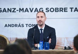 El consejero delegado de Magyar Vagon, Andras Tombor.