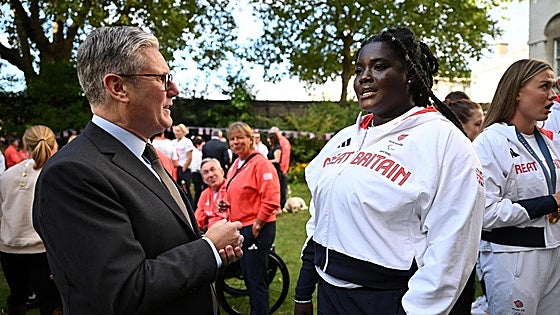 Starmer, 'indultado' tras recibir más de 100.000 euros en regalos
