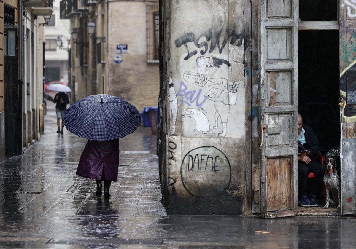 Las lluvias y tormentas mantienen en alerta naranja a la Comunitat Valenciana.