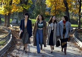 Almudena Pascual, Irene Escolar, Paula Usero y Elisabet Casanovas son Paca, Manuela, Lola y Cristina.