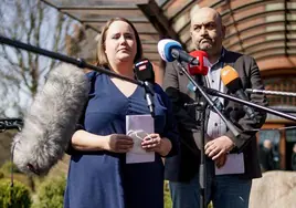 Ricarda Lang y Omid Nouripour anuncian su renuncia como presidentes de Los Verdes en Alemania.