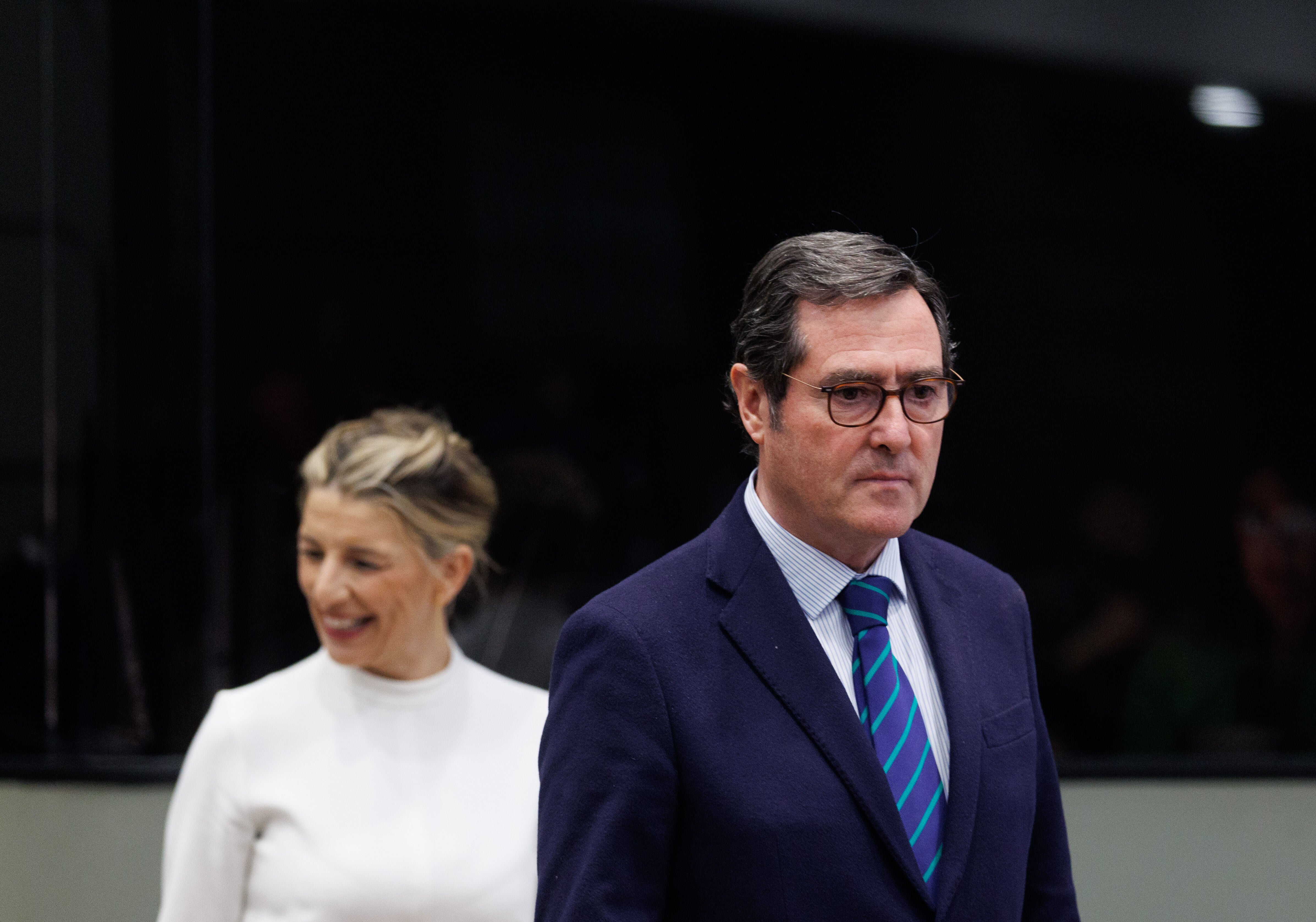 Antonio Garamendi, presidente de la CEOE, y Yolanda Díaz, vicepresidenta del Gobierno.