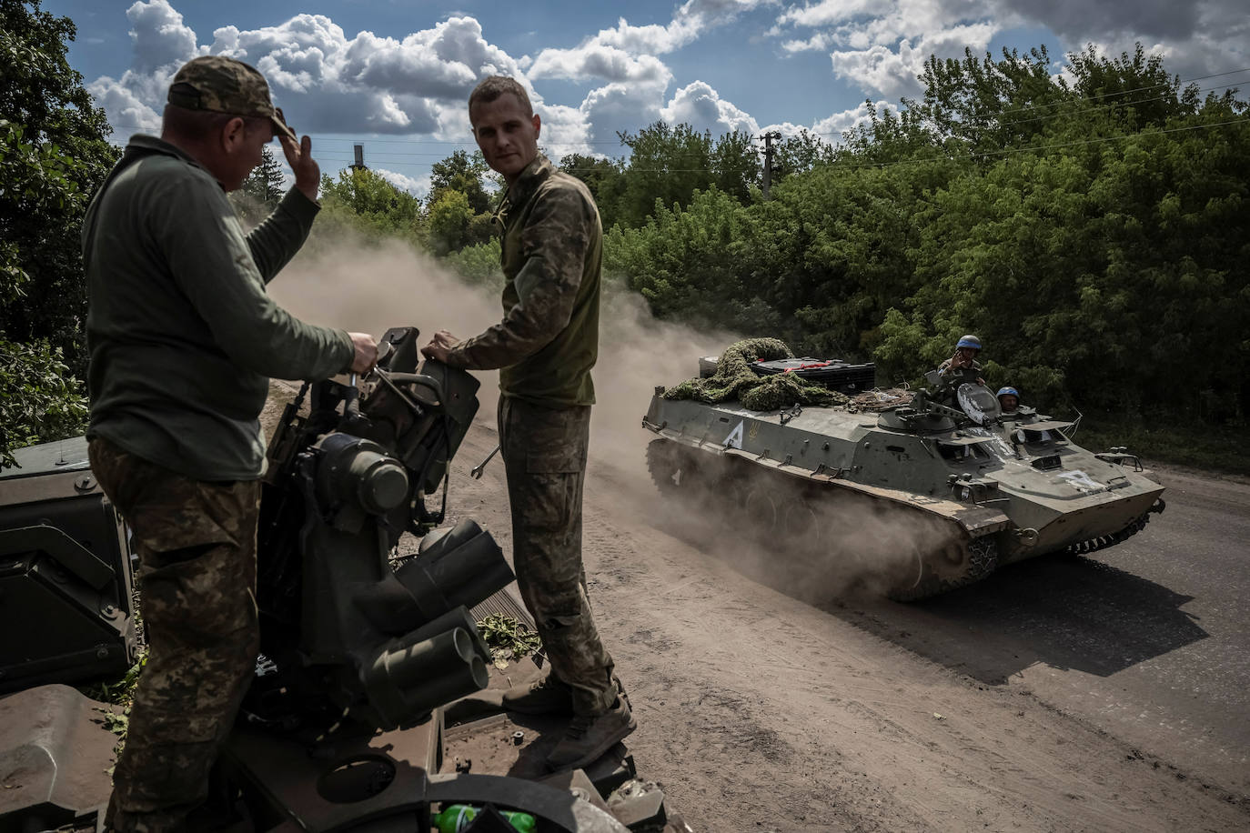 Soldados del ejército ucraniano en la frontera de la región Kursk, ocupada por Kiev desde agosto.