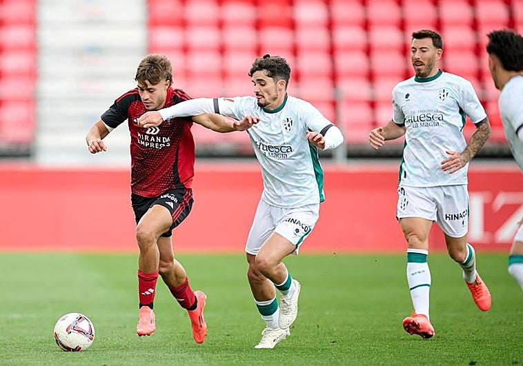 Pablo Tomeo, clave en la victoria del Mirandés frente al Huesca