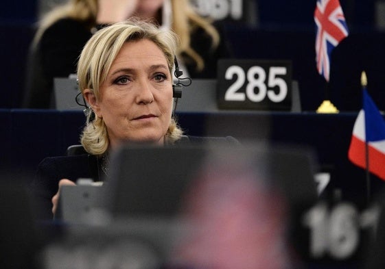 Marine Le Pen, en una sesión en el Parlamento de Estrasburgo en octubre de 2016, cuando era diputada.