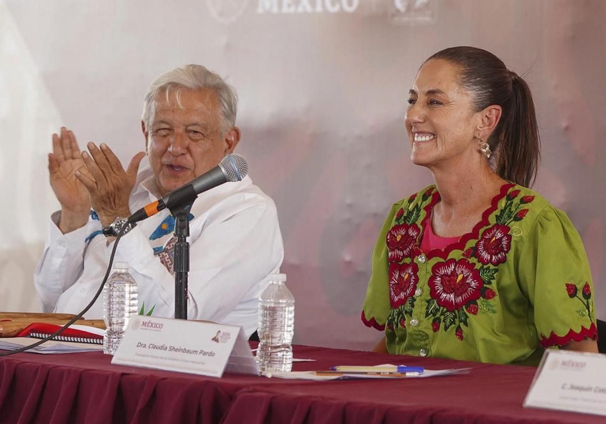 El presidente de México, Andrés Manuel López Obrador, y la presidenta electa de México, Claudia Sheinbaum.